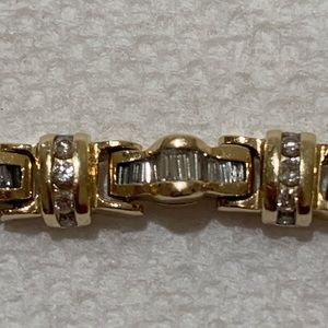 Ladies 14k yellow gold and diamond bracelet
